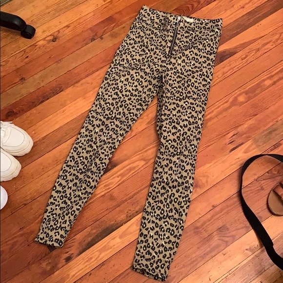 Topshop Denim - Topshop high waisted leopard Joni jeans